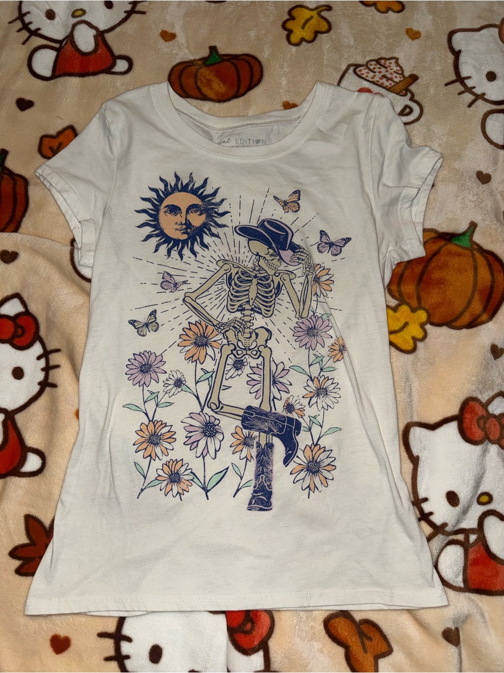 white skeleton graphic tee with sun moon and flower design in size large :3